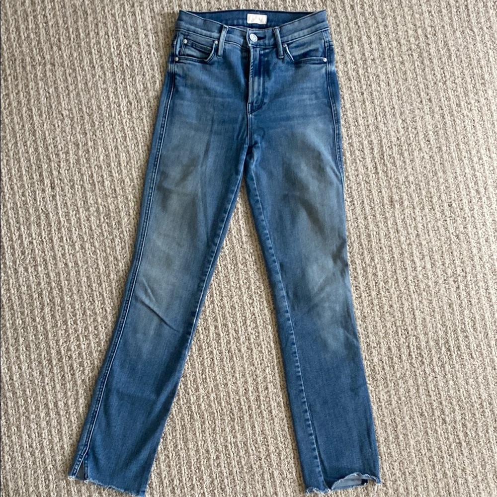 Classic MOTHER Women's Jeans-Mid Rise Dazzler Vamp Fray “Oui Oui”. Size 24
